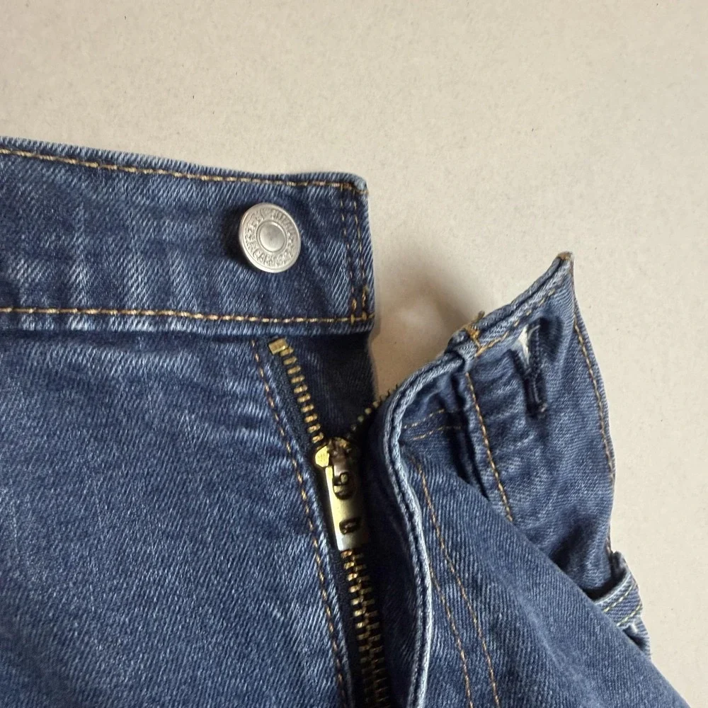 Levi's 502 Jeans Mens 42x32 Blue Medium Wash Regular Tapered Leg Stretch Denim